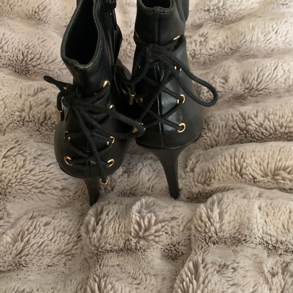 Leather Booties Stunning! Size 7 - Picture 3 of 5